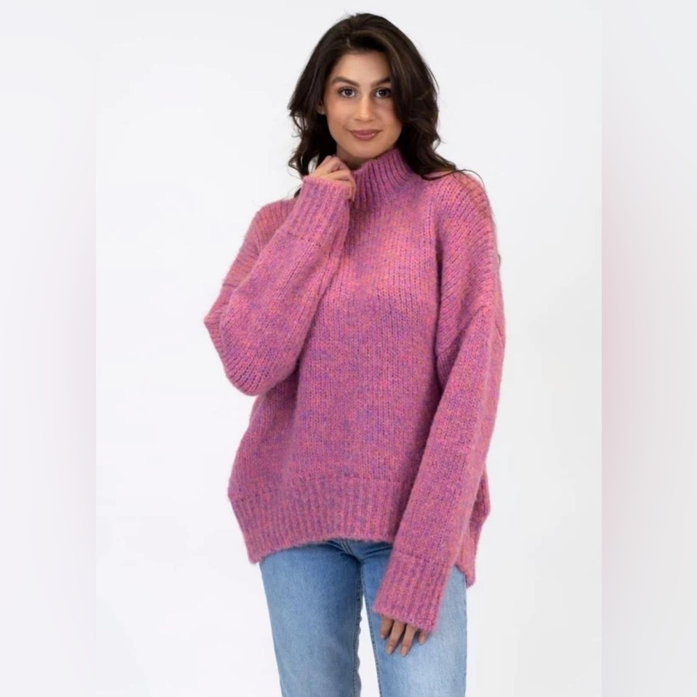 Lyla + Luxe Aggie‎ Sweater